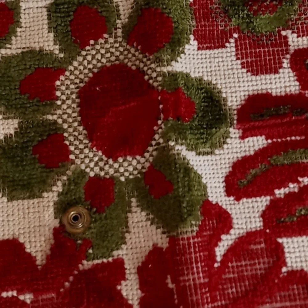 VINTAGE Floral Petite Point Tapestry & Leather Tri-fold Wallet / Clutch